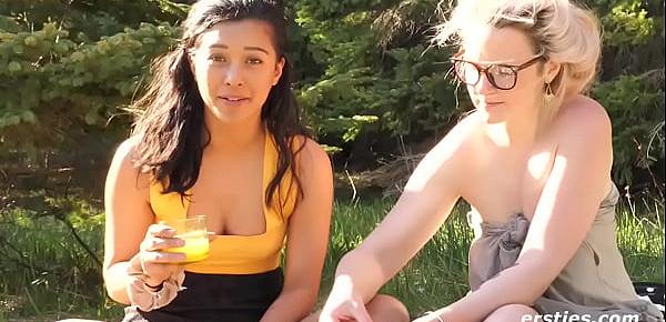  Sexy Amateur Lesbian Outdoor Love Making